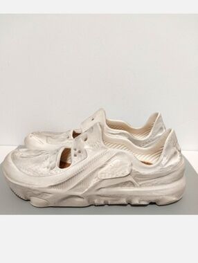 Nike ISPA Universal Slip Ons,‎ Size 11.5
